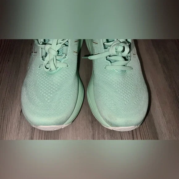 Asics Gel-Nimbus 26 Women's Size 9 Running Shoes Mint Green - Picture 5 of 7